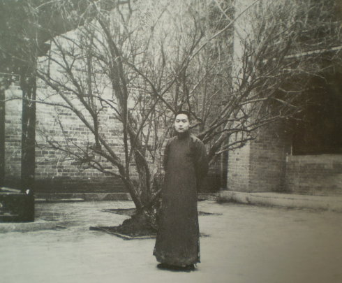 末代衍聖公、首任孔子奉祀官孔德成在孔府（圖片來源）