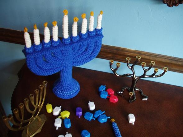 my-son-on-christmas-lights-im-not-blinking-im-jewish