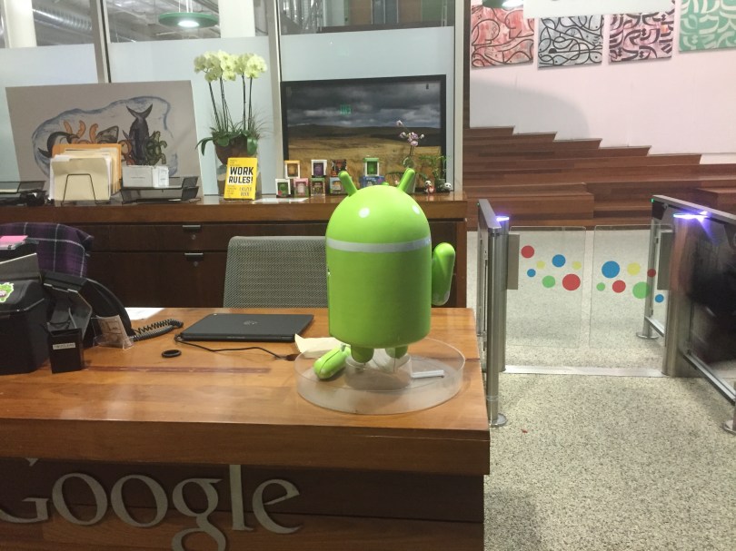 手臂斷掉我也有經驗。打斷手骨顛倒勇。