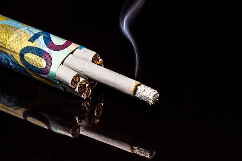 cigarettes-1981772_960_720