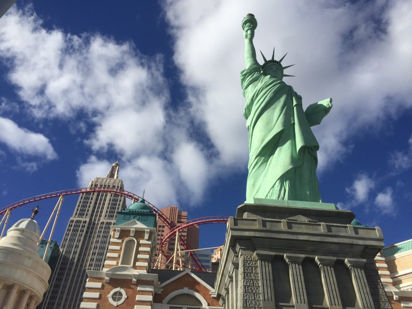 許多人都懷有「美國夢」，對於能在美國生活感到憧憬。（圖為拉斯維加斯某飯店之造景，並非紐約實景）